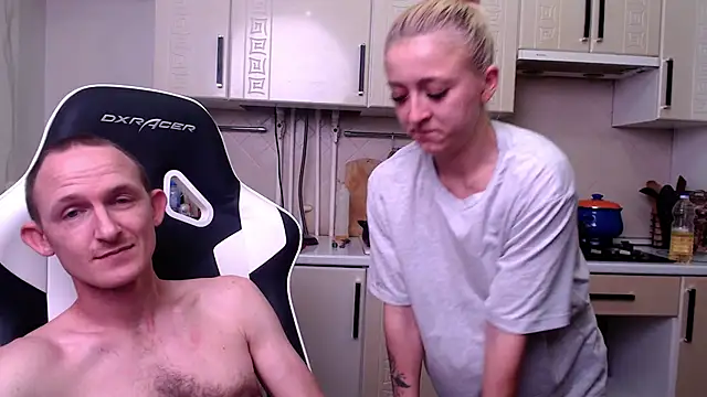 Snapshot of space_danger chatting on 10.29.25 space danger online show from 10.29.25