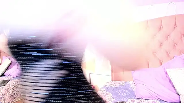 CloeyGraweing online show from 10.16.25