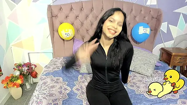 CloeyGraweing online show from 11.10.25