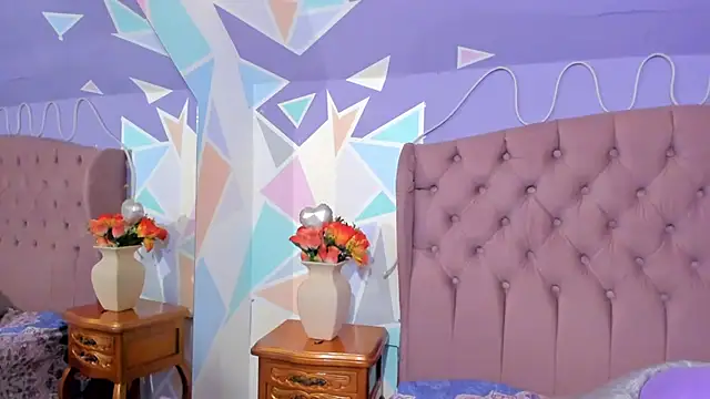 CloeyGraweing online show from 11.26.25