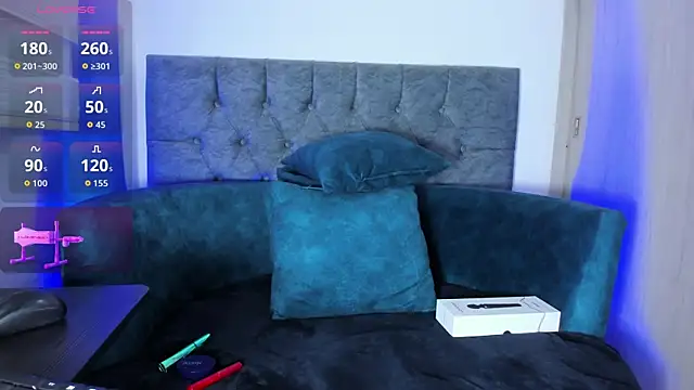 SafiroBlake online show from 09.26.25