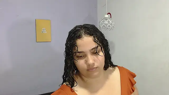 penelope gucci1 online show from 09.17.25