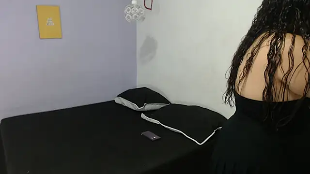 penelope gucci1 online show from 09.23.25