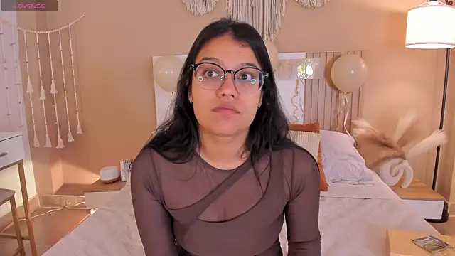 Snapshot of Camila_Bustamante chatting on 07.03.26 Camila Bustamante online show from 07.03.26