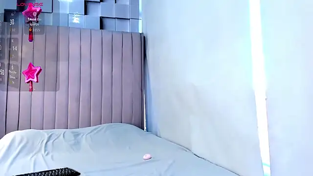 Snapshot of CandySays chatting on 10.22.25 CandySays online show from 10.22.25