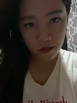 Snapshot of slut_clio chatting on 02.11.26 slut clio online show from 02.11.26