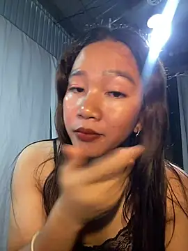Snapshot of slut_clio chatting on 05.23.26 slut clio online show from 05.23.26