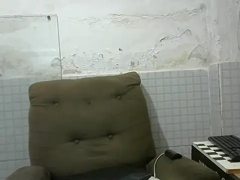 Snapshot of morenomascarado17 chatting on 10.13.25 morenomascarado17 online show from 10.13.25