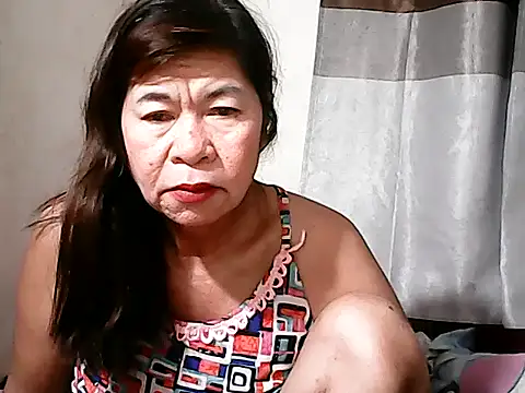 Hottestsexxy Elynnn online show from 12.20.25