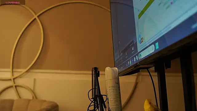 Ariaa Isabell online show from 11.13.25