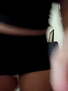 Snapshot of Theredcorazon chatting on 11.06.25 Theredcorazon online show from 11.06.25