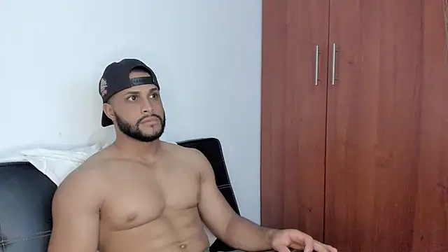 Pier Simons online show from 10.28.25