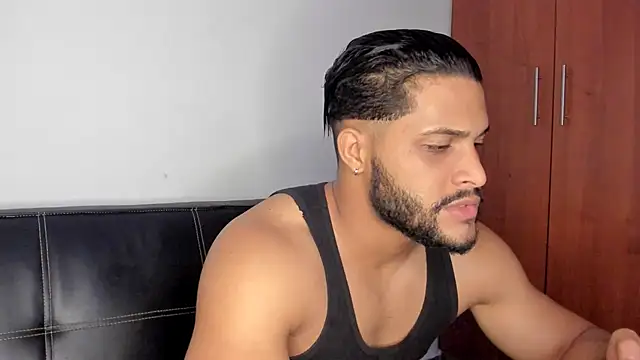 Pier Simons online show from 11.20.25