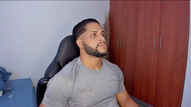 Pier Simons online show from 04.16.26