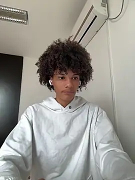 Max Rain online show from 09.22.25