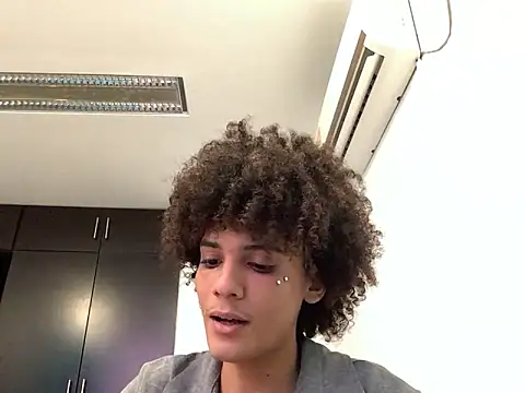 Max Rain online show from 04.21.26