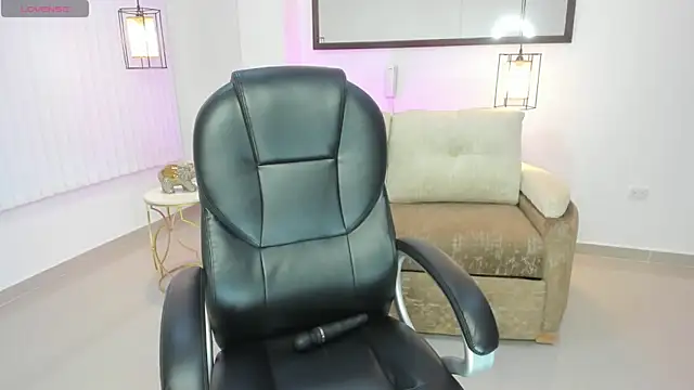 July Adams online show from 03.14.26