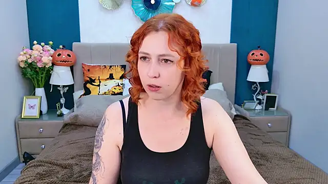 Evie Bennet online show from 10.27.25