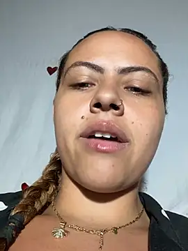 Chloe Leaozinho online show from 02.11.26