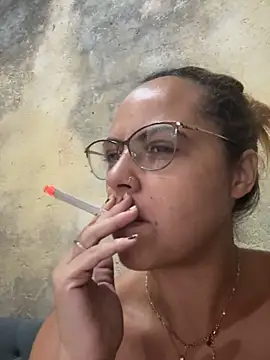 Chloe Leaozinho online show from 03.13.26