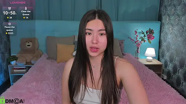 Megan Williamms online show from 10.21.25