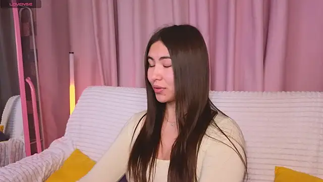 Megan Williamms online show from 10.24.25