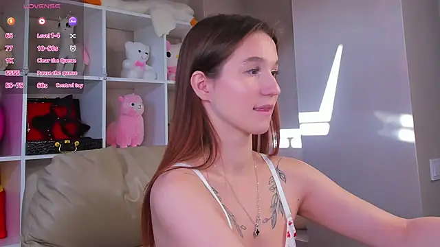 Eva Hollowey online show from 09.25.25