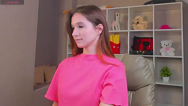 Eva Hollowey online show from 09.29.25