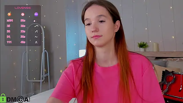 Eva Hollowey online show from 10.26.25