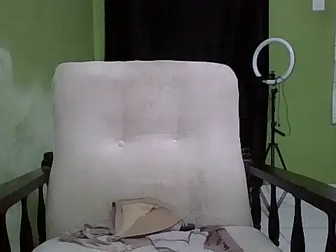 Snapshot of Ntshire chatting on 10.22.25 Ntshire online show from 10.22.25