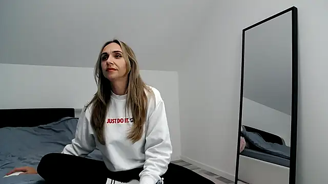 ArabianMalikah online show from 12.20.25