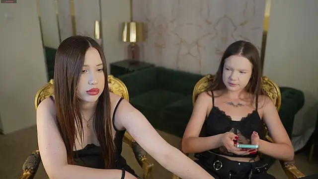 Claire Dreams online show from 10.03.25