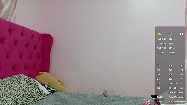 Serenaa rabbit online show from 10.14.25