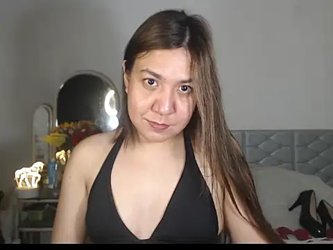 stellahugeX online show from 11.24.25