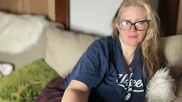 PefectNipz online show from 12.19.25