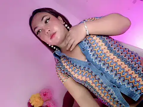 Snapshot of Dwarffuckingfinaxx chatting on 11.08.25 Dwarffuckingfinaxx online show from 11.08.25