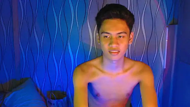 Snapshot of Demure_Asian143 chatting on 09.15.25 Demure Asian143 online show from 09.15.25