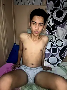 Snapshot of Demure_Asian143 chatting on 09.24.25 Demure Asian143 online show from 09.24.25