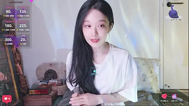 Snapshot of Etherealcat33 chatting on 09.18.25 Etherealcat33 online show from 09.18.25