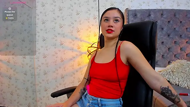 Snapshot of Aprilwatson chatting on 09.17.25 Aprilwatson online show from 09.17.25