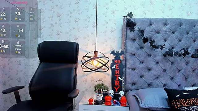 Snapshot of Aprilwatson chatting on 10.10.25 Aprilwatson online show from 10.10.25