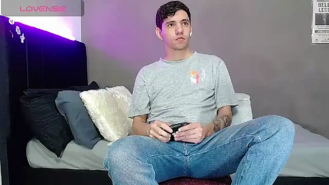 Matteo12  online show from 03.26.26