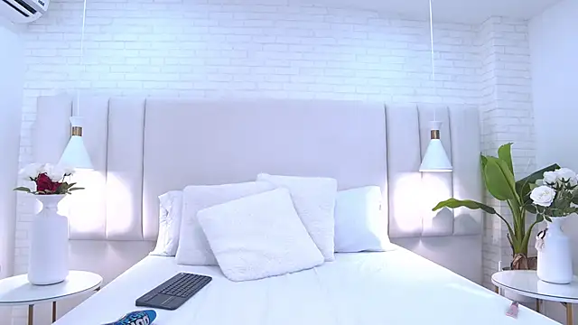 Sophie DearGB online show from 09.23.25