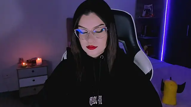 Snapshot of OphelianaRose33 chatting on 10.09.25 OphelianaRose33 online show from 10.09.25