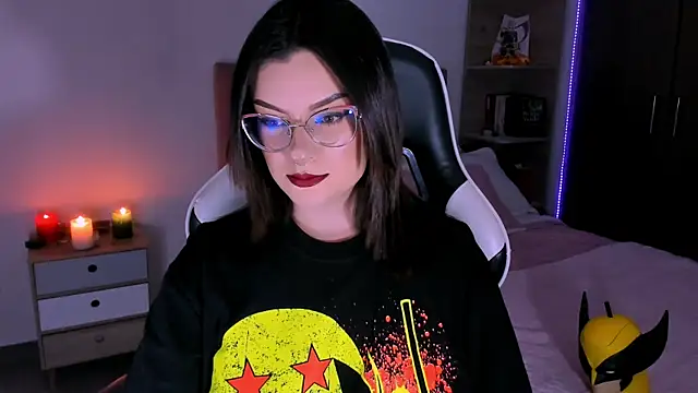 Snapshot of OphelianaRose33 chatting on 10.21.25 OphelianaRose33 online show from 10.21.25