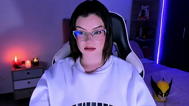 Snapshot of OphelianaRose33 chatting on 10.27.25 OphelianaRose33 online show from 10.27.25