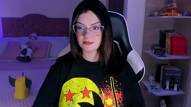 OphelianaRose33 online show from 01.11.26