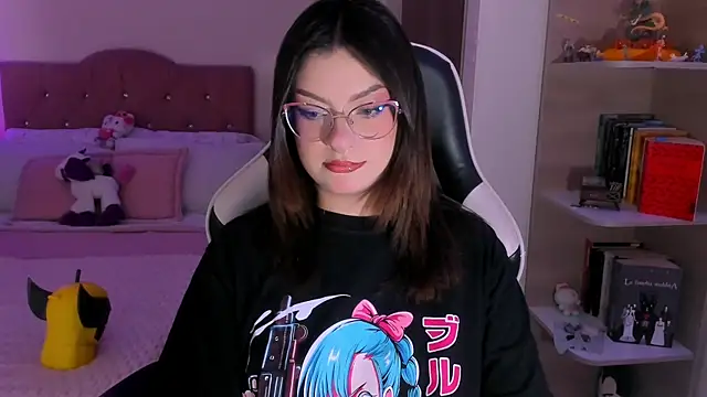 OphelianaRose33 online show from 01.12.26