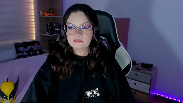 OphelianaRose33 online show from 06.02.26