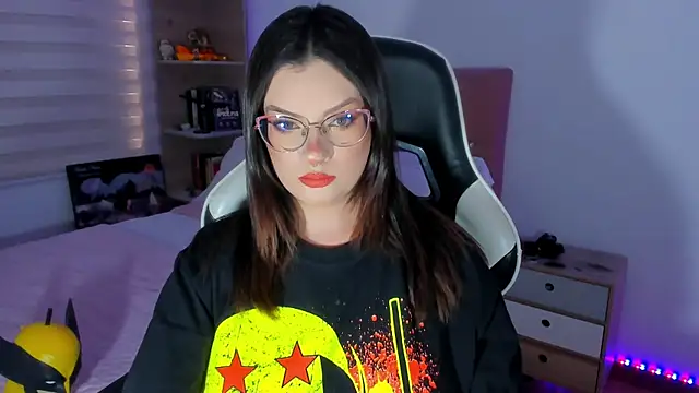 OphelianaRose33 online show from 06.05.26